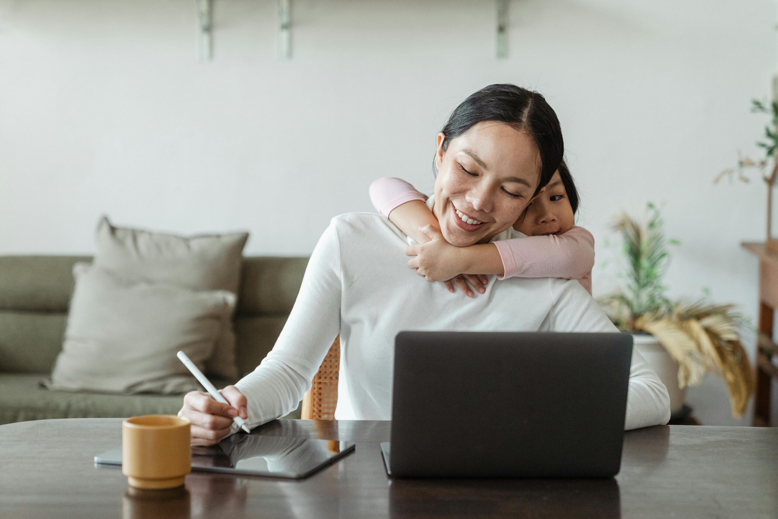 Understanding Familial Distance: Navigating a Complex Mother-Daughter Relationship